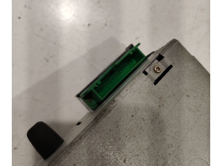 Радио/ проигрыватель CD/DVD / навигация