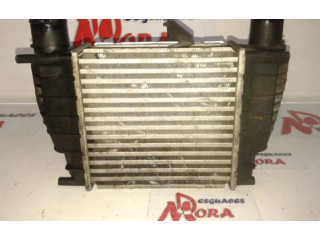 Интеркулер 8200471885B Renault Clio III