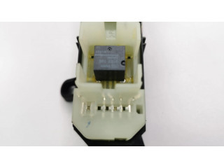 Включатель электрических окон