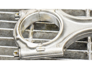 Поршень 31401957, 30750664 Volvo XC40 для бензинового двигателя 2.0