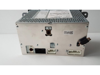 Радио/ проигрыватель CD/DVD / навигация