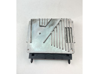 Блок управления двигателем Блок управления 04033000448   Volvo V70