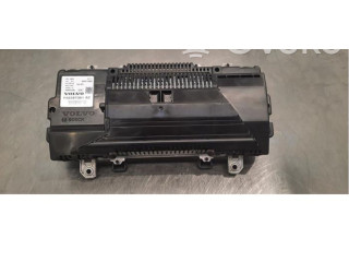 Přístrojová deska Volvo V60 2021 32287381