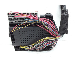 Блок предохранителей 8676286, 8645729 Volvo S80