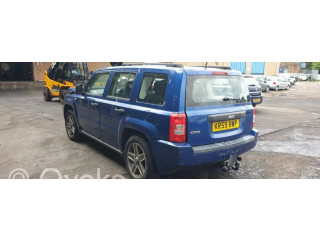 Блок предохранителей P68028007AD   Jeep Patriot    