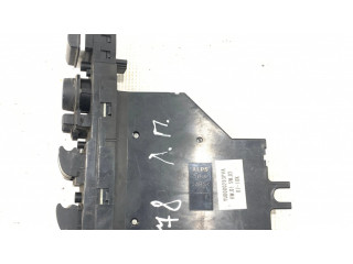 Включатель электрических окон