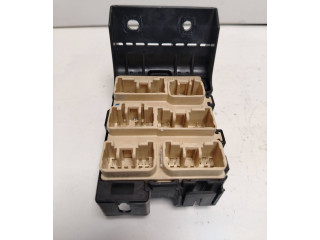 Блок предохранителей 82734   Toyota Corolla Verso AR10    