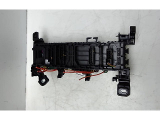   Pojistková skříňka A2465400240   Mercedes-Benz GLA W156 2013