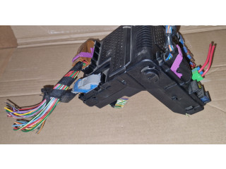 Блок предохранителей 30728356   Volvo V70    