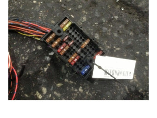 Pojistková skříňka Volkswagen Transporter - Caravelle T5 2007