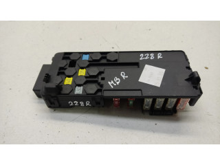 Блок предохранителей 01394841, 013948411 Mercedes-Benz R W251