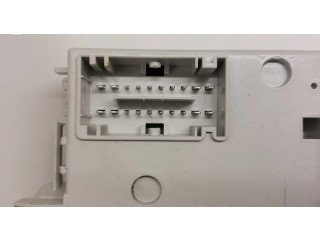 Блок предохранителей  50521891   Alfa Romeo Giulietta    