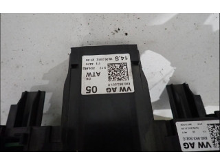 Ручка стеклоочистителей    Audi A1