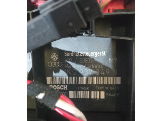 Блок предохранителей 1K0937049N, 1K0937049N Volkswagen Golf Plus