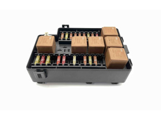 Блок предохранителей LJA2822BF Jaguar XK8 - XKR