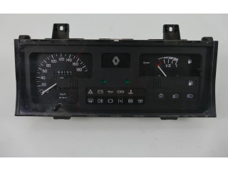 Панель приборов    Renault Clio I       