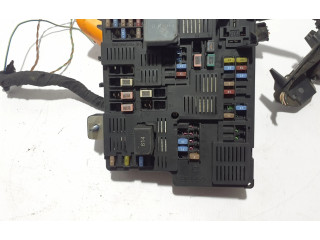 Блок предохранителей 32268453 Volvo S60