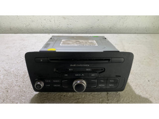 Радио/ проигрыватель CD/DVD / навигация