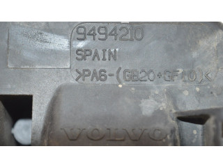 Блок предохранителей  9494210   Volvo V70    
