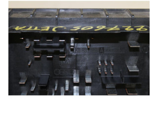 Блок предохранителей 1K0937125A   Volkswagen Jetta V    