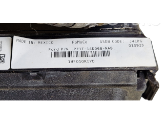 Блок предохранителей PU5T14A094, PU5T14A094AB   Ford Escape IV    