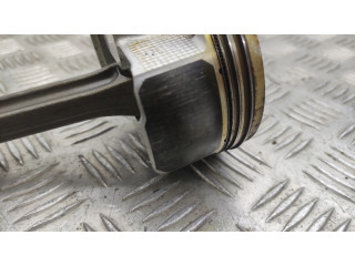 Поршень с шатуном Nissan 370Z для бензинового двигателя 3.7