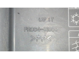 Блок предохранителей PR066900000 Mitsubishi L200