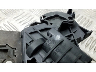 Замок задней крышки