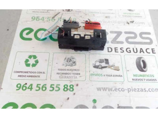 Экран дисплея вверх P7700436307A    Renault Clio II  F8Q P6 