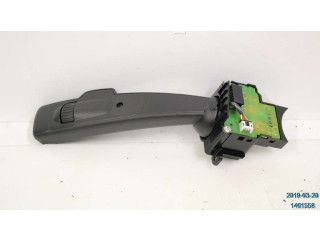 Ручка стеклоочистителей 8682869   Volvo V50