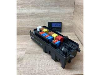 Pojistková skříňka 13172979, 519067201 Opel Vectra C 2002