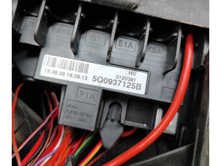 Блок предохранителей 5Q0937125B, 5Q0937132B   Skoda Octavia Mk3 (5E)    