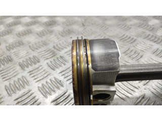 Поршень с шатуном Nissan 370Z для бензинового двигателя 3.7