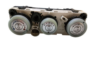 Блок управления климат-контролем Mitsubishi Colt