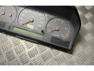 Панель приборов 9472523, 69294240T   Volvo V70       