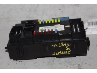 Блок предохранителей    Jeep Renegade    