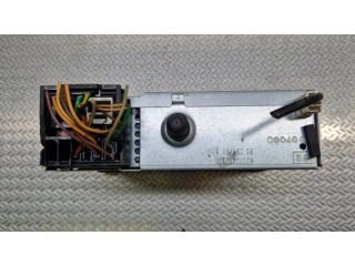 Радио/ проигрыватель CD/DVD / навигация