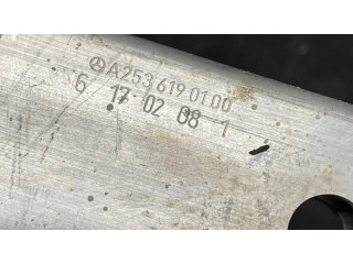 Другая часть передней ходовой части