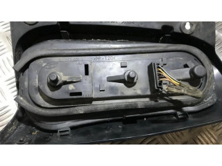 Держатель крышки лампы заднего фонаря