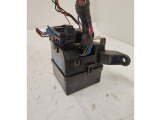 Блок предохранителей SINRF   Mitsubishi Montero    