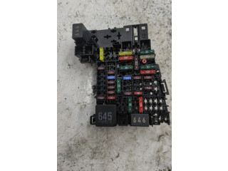 Блок предохранителей    Audi A1    