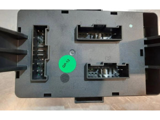 Блок предохранителей 10988007 MG HS