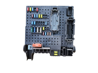 Блок предохранителей 8676391, 12217799   Volvo XC90    