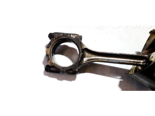  Поршень с шатуном    Mitsubishi Carisma для бензинового двигателя 1.8