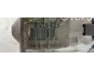 Моторчик заднего дворника 9225635 Opel Combo C