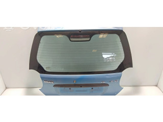 Задняя крышка (багажника)