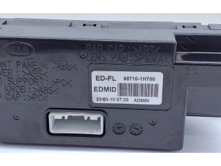 Дисплей    957101H700   KIA Ceed