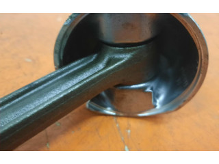 Píst 028H, 028H Volkswagen PASSAT B5.5