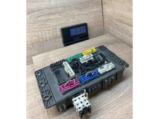 Блок предохранителей 518174701, YQE000050 Rover 75