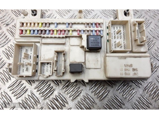 Pojistková skříňka 30728906, 519096408 Volvo S40 2005